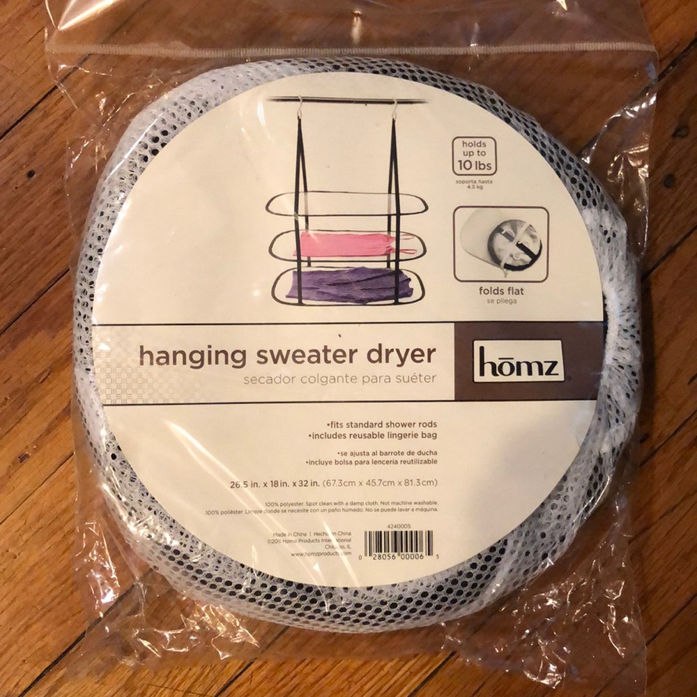 Hanging sweater dryer